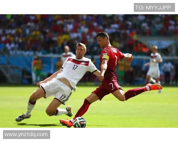 体系球星足球发展与现代竞技格局下团队协作和个人能力融合探索